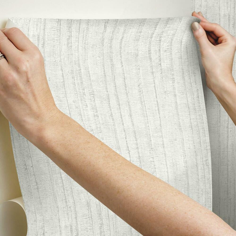 Crackled Stria Faux Texture Peel and Stick Wallpaper